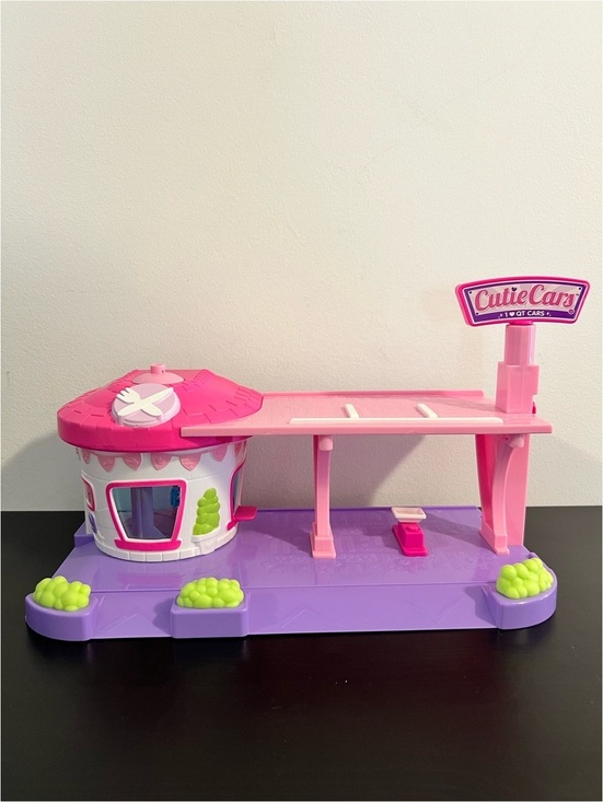 Shopkins Other - Cutie Cars Ice Cream Shop Playset Pink Purple Mini Garage Toy